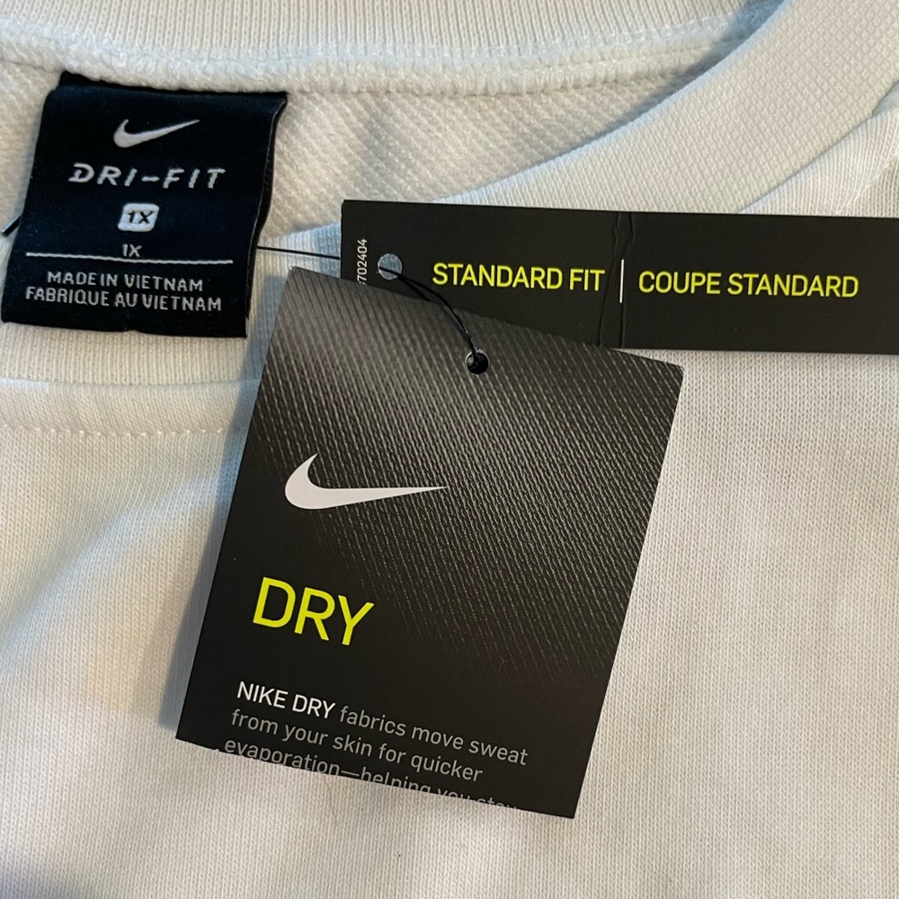 Nike Dry Fit Cropped White Sweatshirt Size 1X - Picture 3 of 7